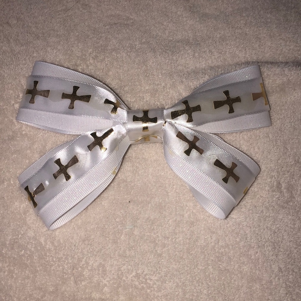 Nicoles Boutique Sparkly White Hairbow with Cross